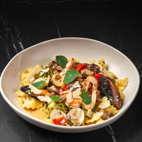 Pasta cu fructe de mare