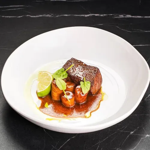 Wagyu steak cu cartofi fondant