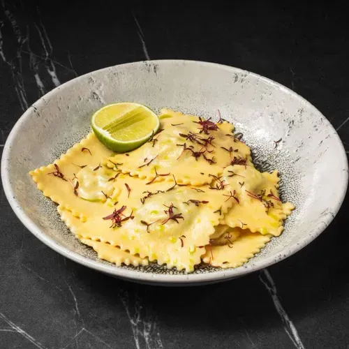 Ravioli cu creveți și spanac