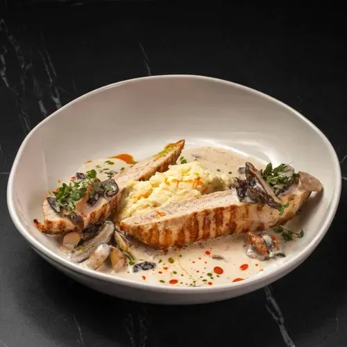 Piept de pui cu cremă de cartof