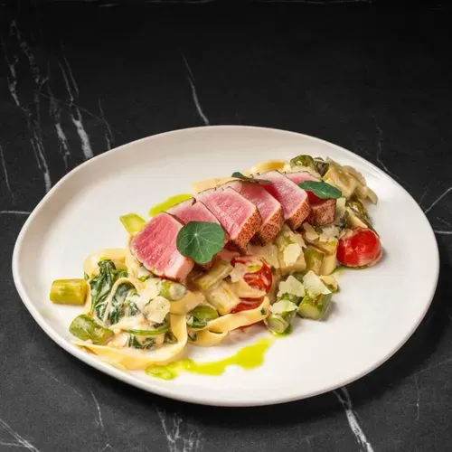 Pastă cu ton și spanac