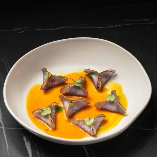 Ravioli de pară cu carne de crab